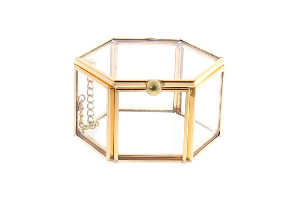 Krabička na prstýnky hexagon zlatý 9 cm