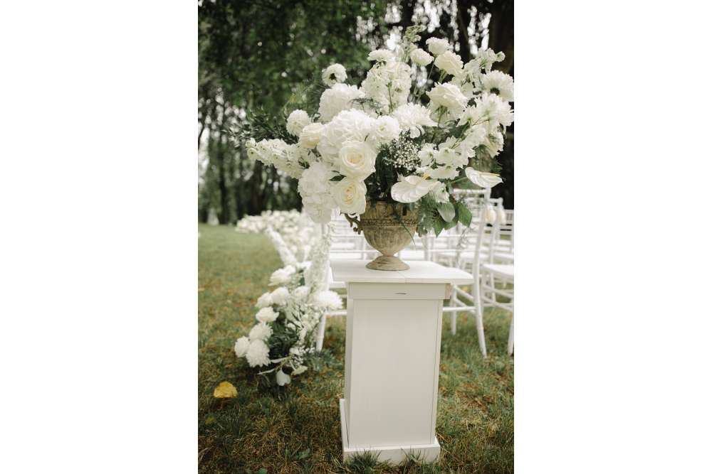 Stojan na květiny dřevěný bílý 60 cm