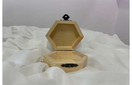 Krabička dřevěná hexagon